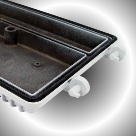 Sigillatura di coperchi in alluminio pressofuso per alloggiamenti trasmettitore